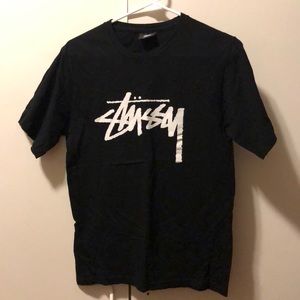 STUSSY LOGO STREETWEAR T SHIRT IN BLACK AND WHITE